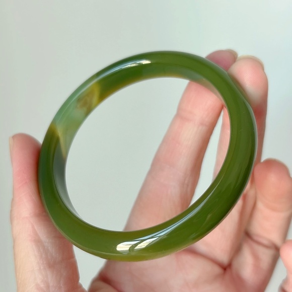 52mm Natural Green Banded Agate Round Bangle BA121 - Picture 4 of 10
